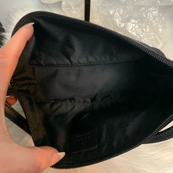 ❌SOLD❌Authentic and vintage small Gucci zip top Pochette accessory small bag - Picture 16 of 17